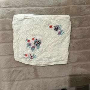 Urban outfitters/kimchi blue embroidered tube top